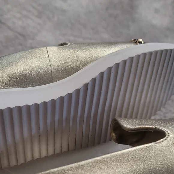 Karl Lagerfeld Gold and Black Wedge Shoes Size 6 Womens!! - Picture 6 of 9